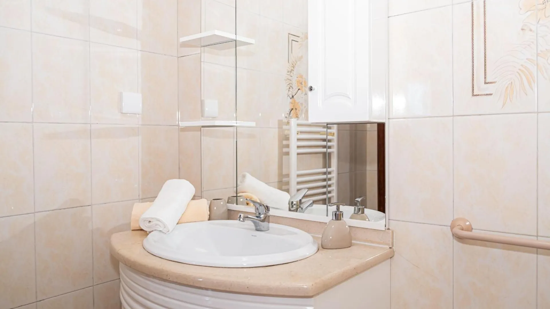 Ponta Do Sol Hills View 2Br 아파트